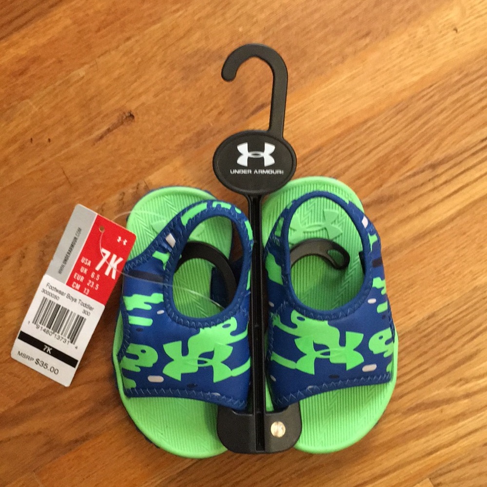 Toddler boy size 7 Under Armour Sandals